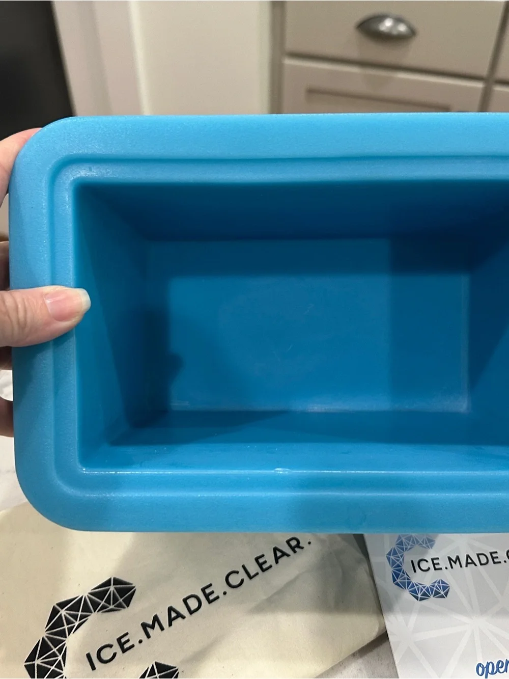 ICE.MADE.CLEAR Blue Silicone Ice Mold Tray with Cream Lid